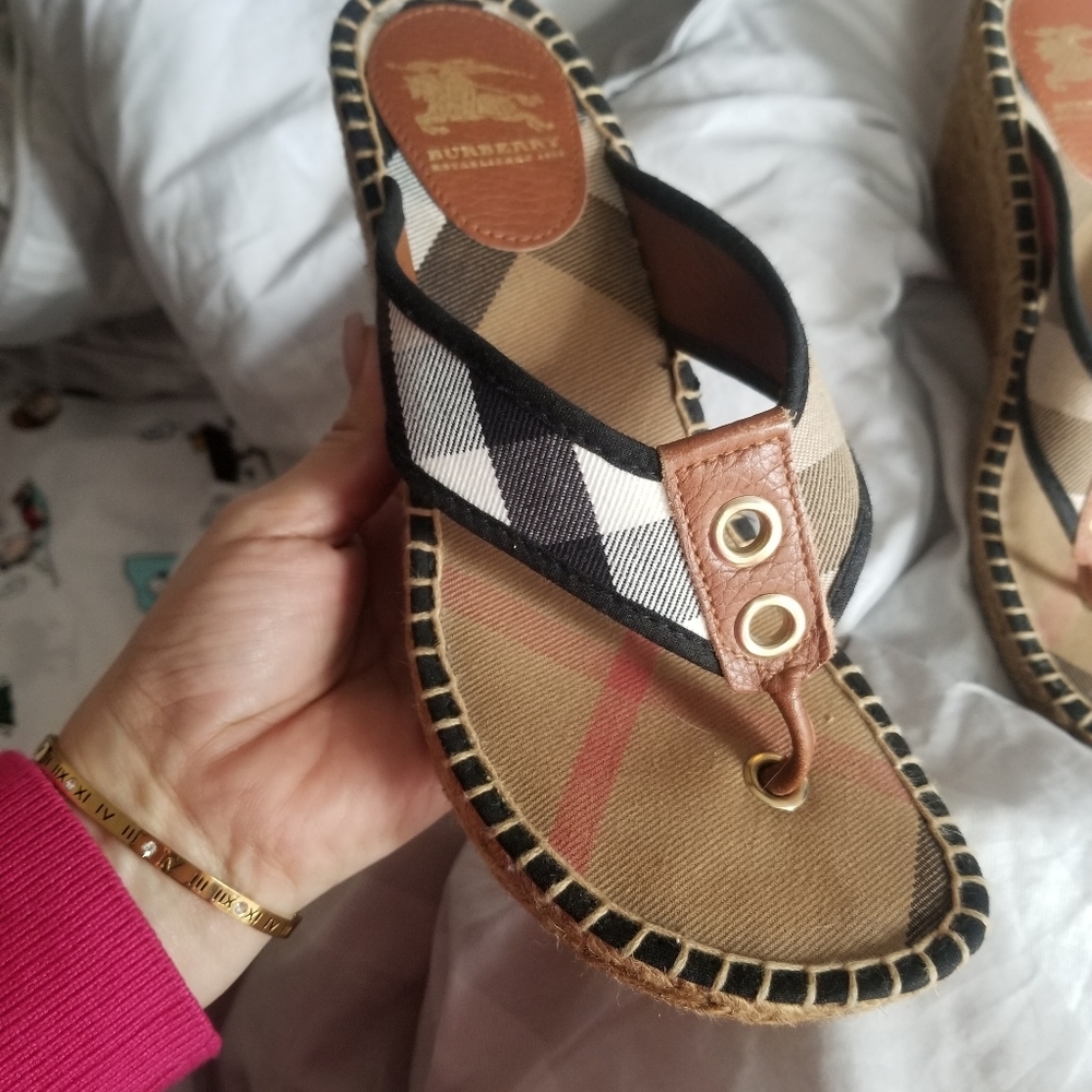 Burberry sandals great condition